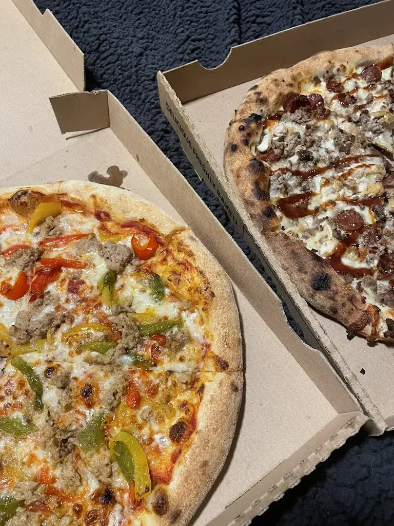 Laura Bonhomme_Pizzeria Au Val d'Auge_Saint-Gatien-des-Bois_review