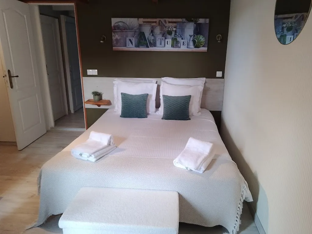 Marco Lupus_Maria Grazia hotel ristorante_Saint-Gatien-des-Bois_review