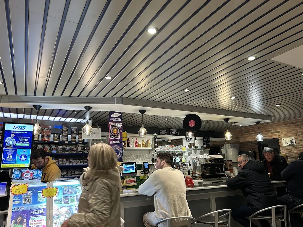 Le Café_Saint-Jean-des-Champs_slider_image_1