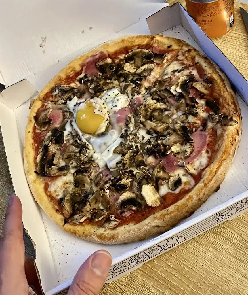 DE FACTO Mia Pizza A Emporter- Sur Place - En livraison - 7j7 - Midi & Soir_Guilherand-Granges_slider_image_3