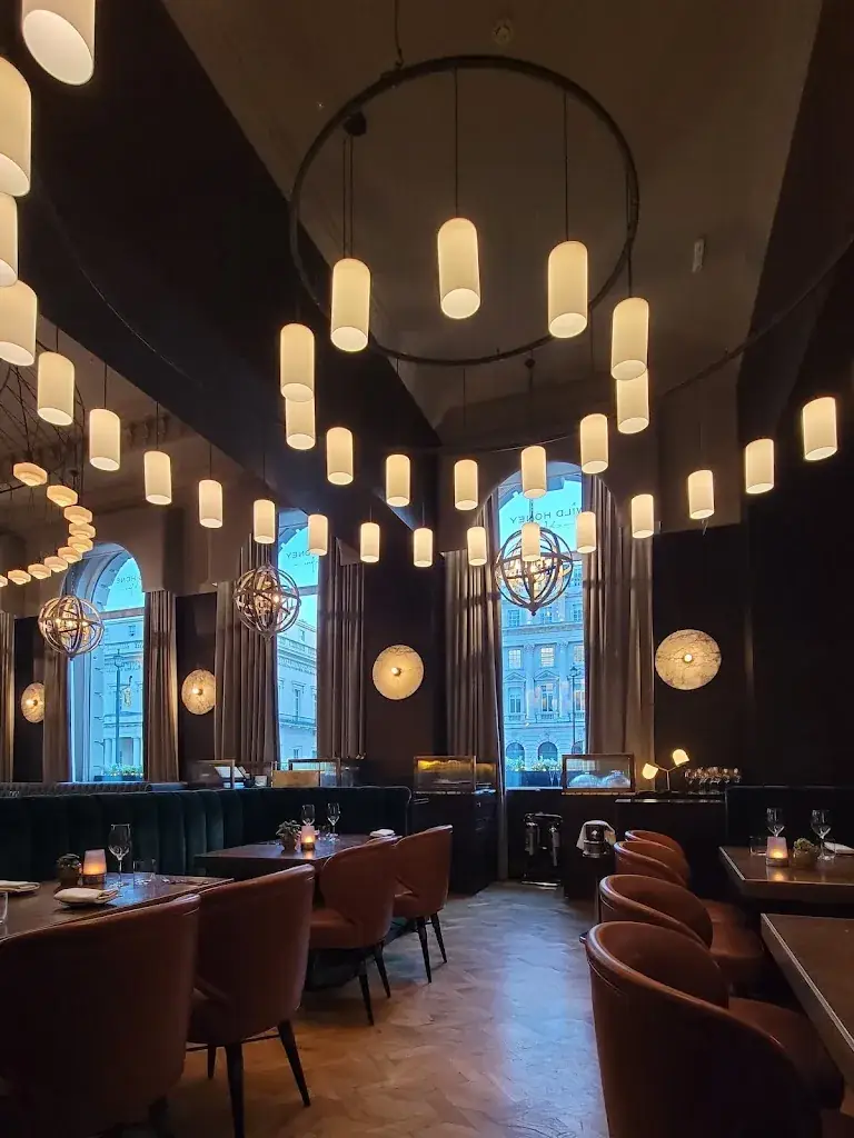 Grace Yeung_Wild Honey St James_Kingdom_review