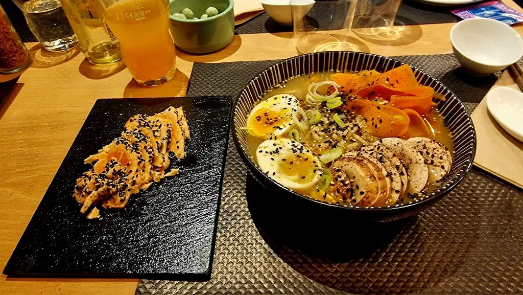 László Fekete_Sushidéal_Saint-Hilaire-du-Harcouët_review