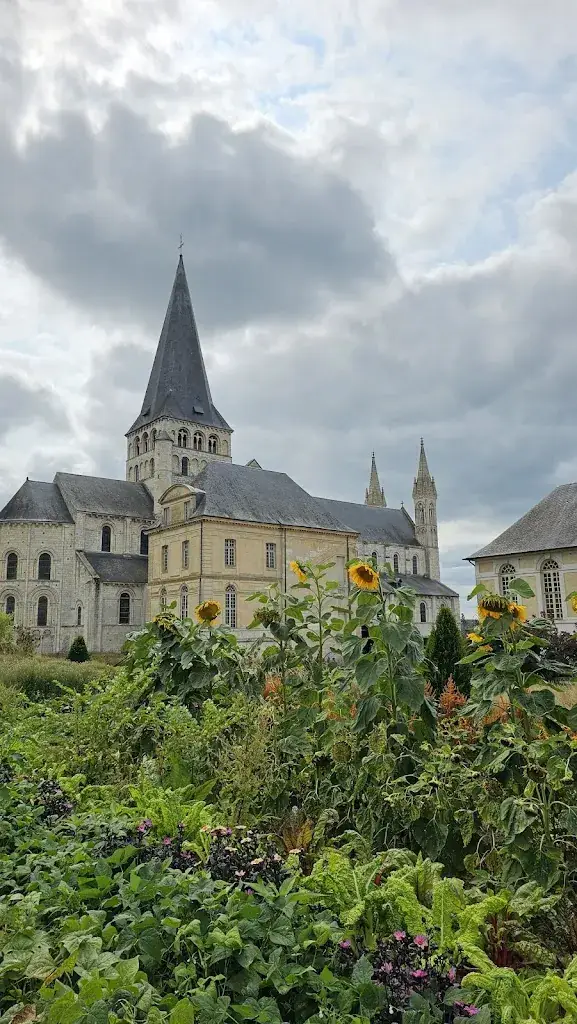 Alex_Saint Georges de Boscherville Abbey_Saint-Martin-de-Boscherville_review