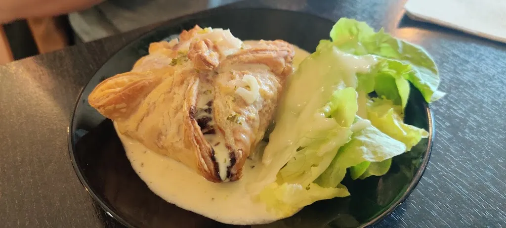 Katalin S_Le Central Grill_Petit-Caux_review