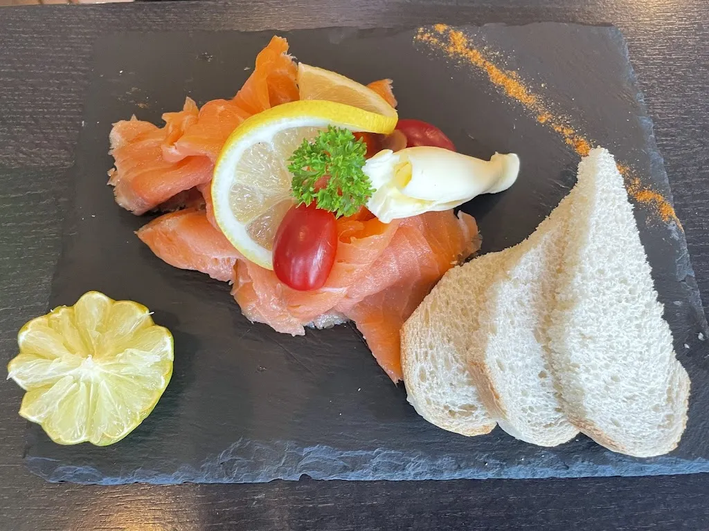 Anja Gitzen_Le Central Grill_Petit-Caux_review