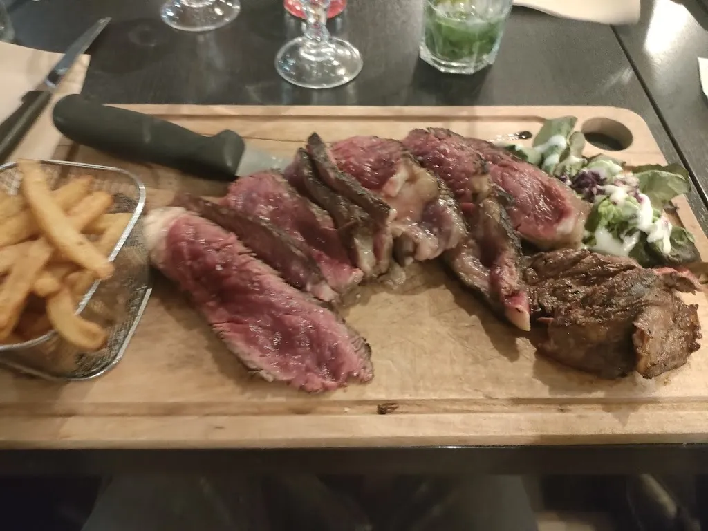 JIM_Le Central Grill_Petit-Caux_review