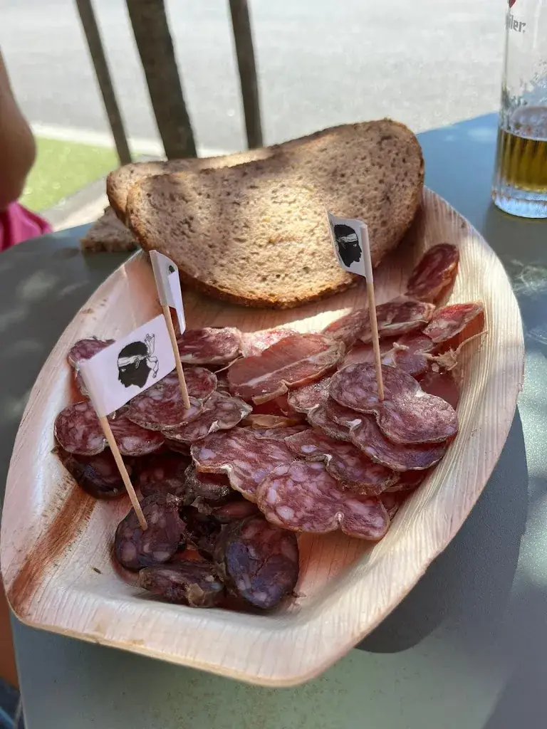 DEZEURE Bénédicte_Le Bon Accueil chez Micka la Pépite Bar Retaurant_Saint-Pierre-du-Vauvray_review