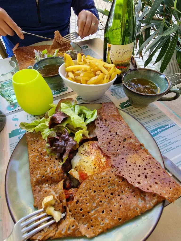 janet banks_L'Hippocampe_Saint-Pair-sur-Mer_review