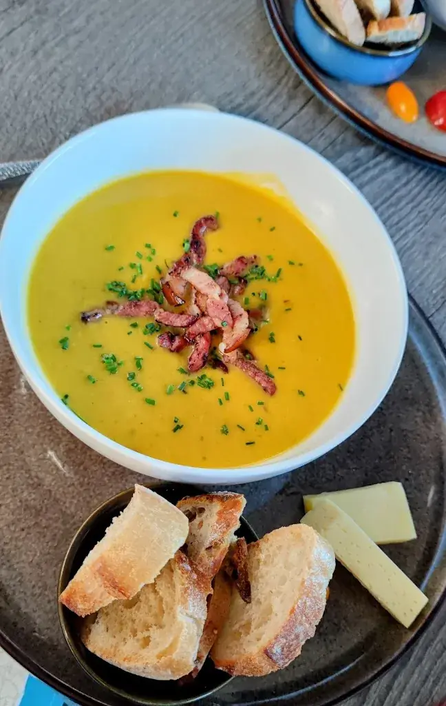 Catrine Sutter_14 Bis_Jasseron_review