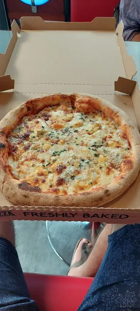 Samuele Ermoli_Pizza Land _Saint-Romain-de-Colbosc_review