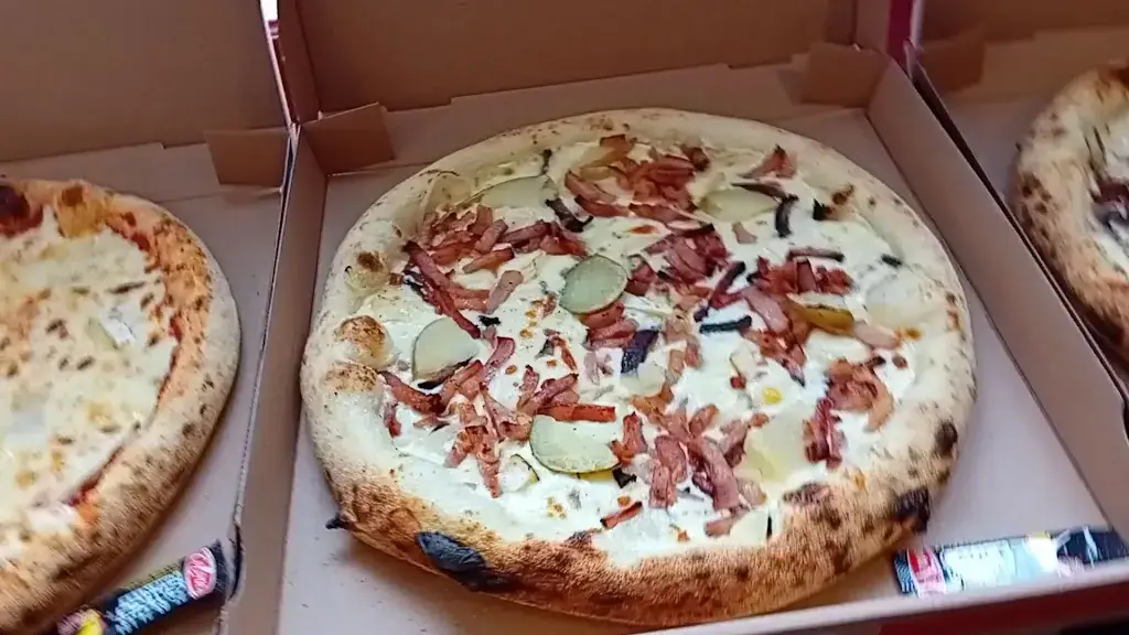 Pizza Land _Saint-Romain-de-Colbosc_slider_image_2