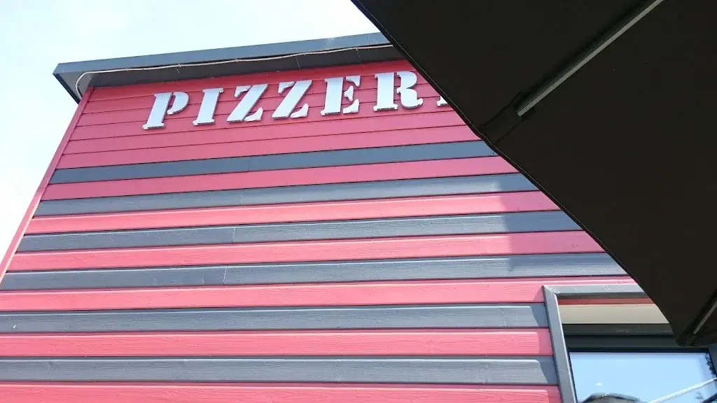 Delphine Floury_Vésuvi Pizza_Saint-Romain-de-Colbosc_review