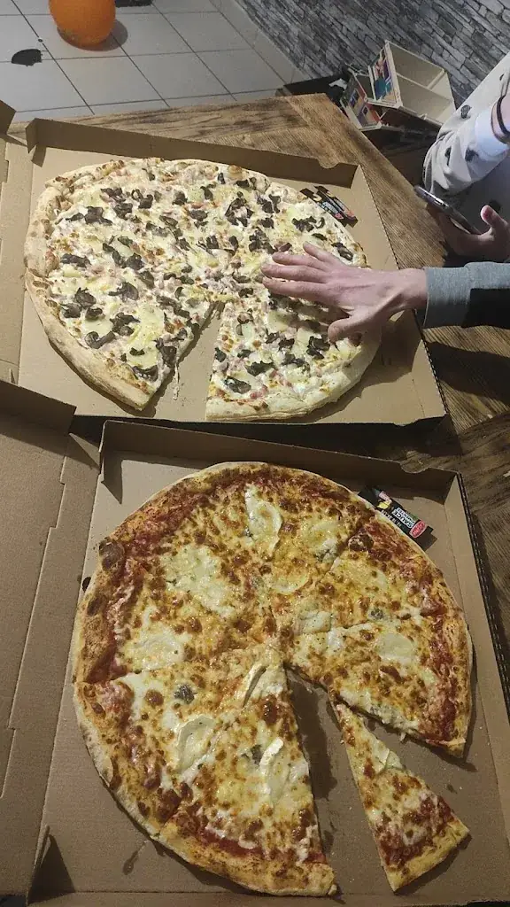 Menu_Momento Pizza_Saint-Sébastien-de-Morsent_image_7