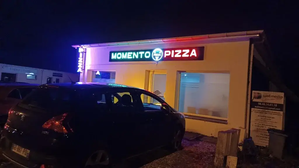 Momento Pizza restaurant in Saint-Sébastien-de-Morsent