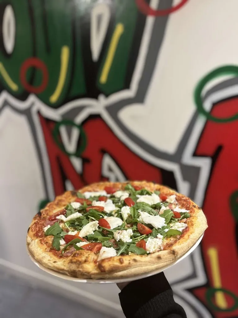 La Tour De Pizz restaurant in Sainte-Marie-des-Champs