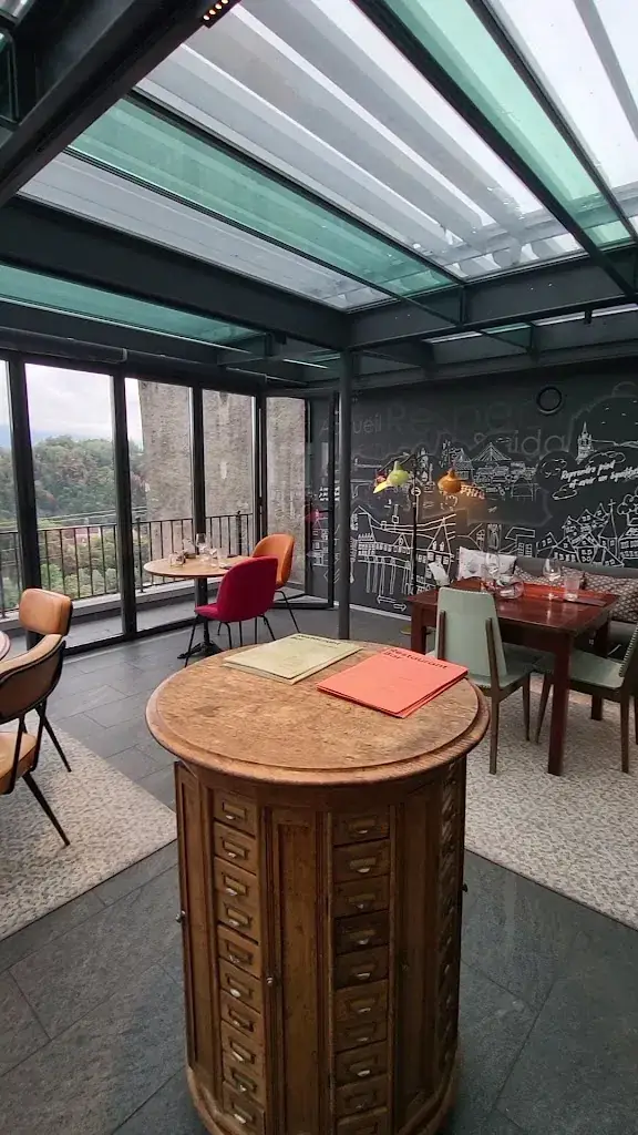 Aigle-Noir_Fribourg_slider_image_2