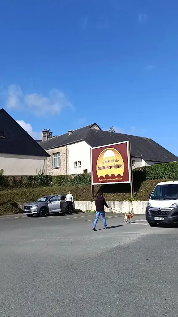 Winny Marlina_Le Biscuit de Sainte-Mère-Église_Sainte-Mère-Église_review
