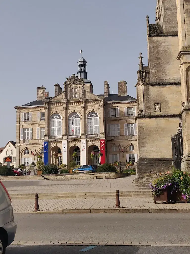 Suzanne_Au Normandy_Sées_review