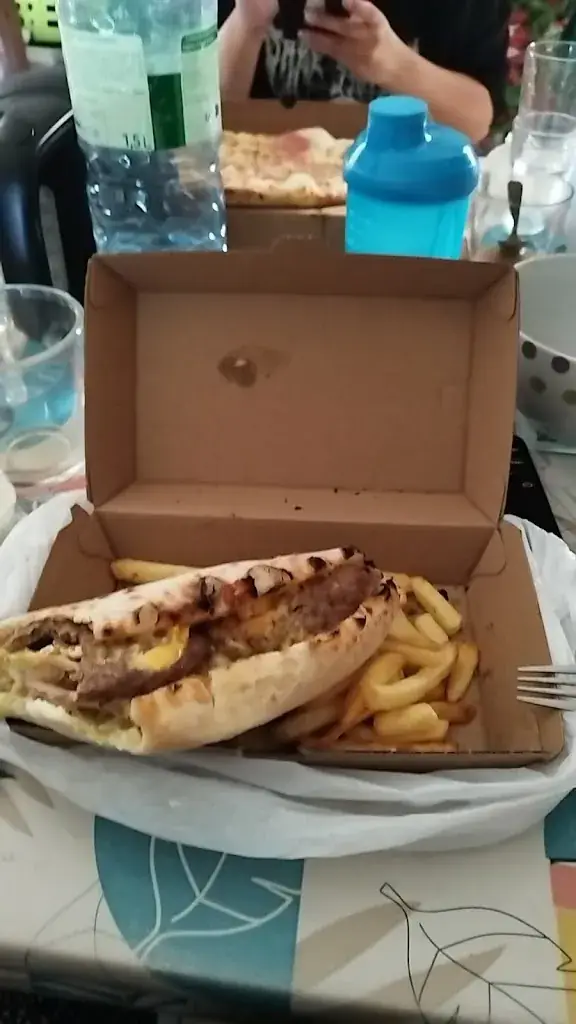 Elisabeth Prunier_Le Frisbee sées_Sées_review