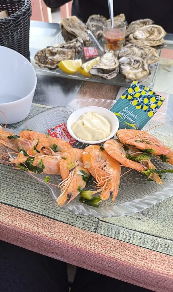 Lyli O_MON BAZAR - La Suite_Saint-Valery-en-Caux_review