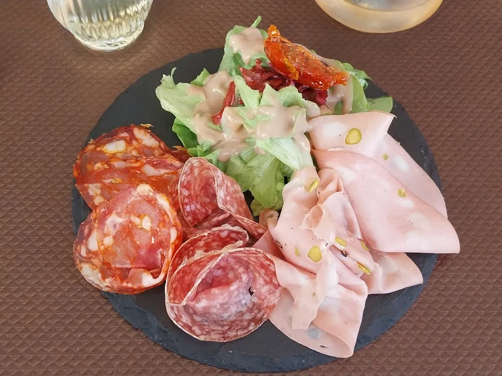 QUAI 23 RESTAURANTS BRASSERIES SAINT VALÉRY EN CAUX_Saint-Valery-en-Caux_slider_image_3