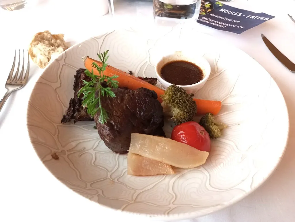 Gallida-Hellas_La Passerelle_Saint-Valery-en-Caux_review