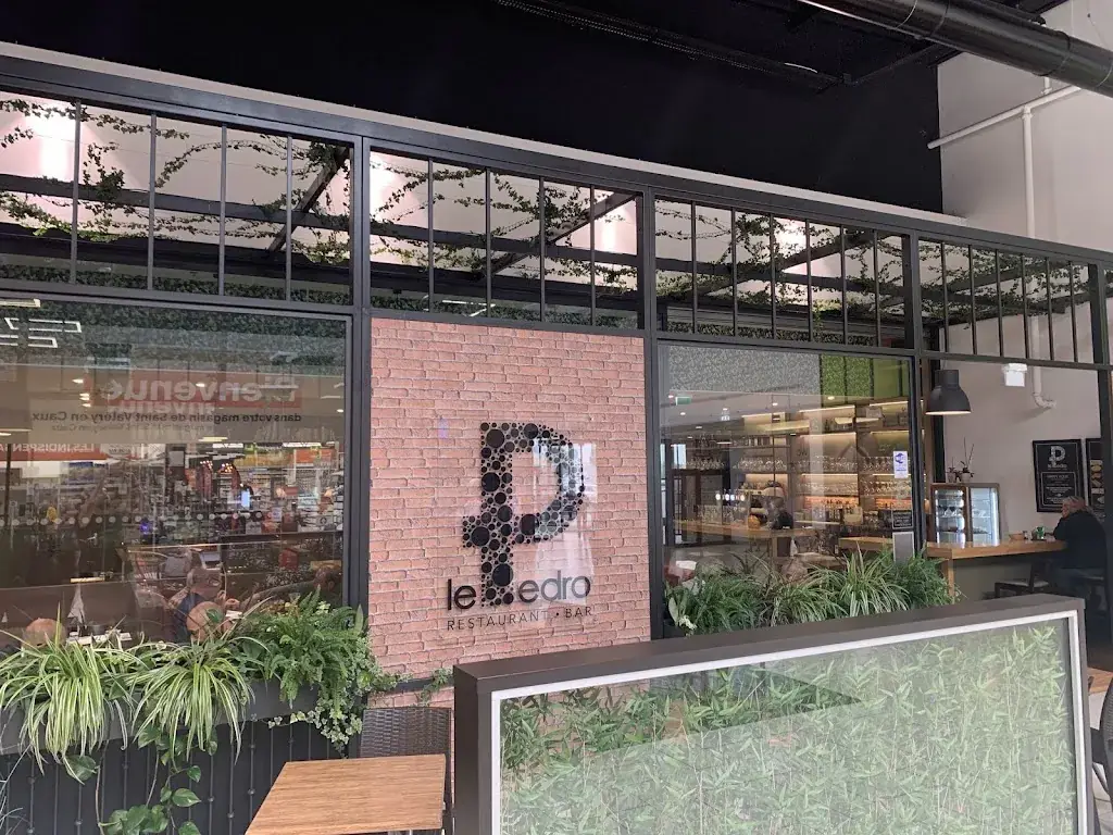 Timothée Viaud_Le Pédro_Saint-Valery-en-Caux_review