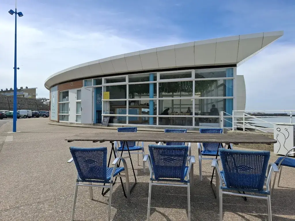 BEACH BOY_Saint-Valery-en-Caux_slider_image_1