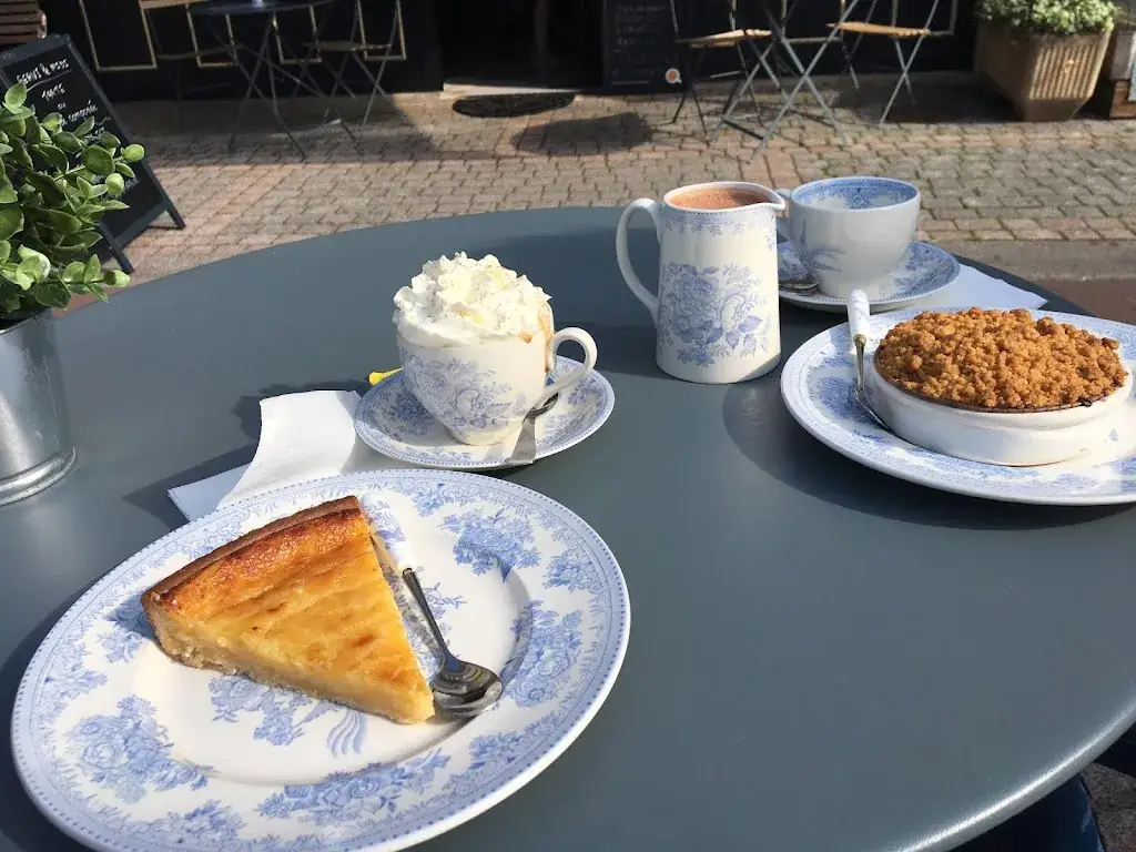 Xenia Bärecke_Les Douceurs du Rivage_Saint-Valery-en-Caux_review