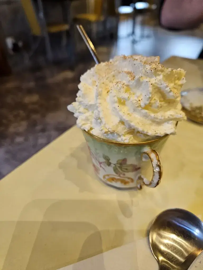 Nour CHKERI_Les Douceurs du Rivage_Saint-Valery-en-Caux_review