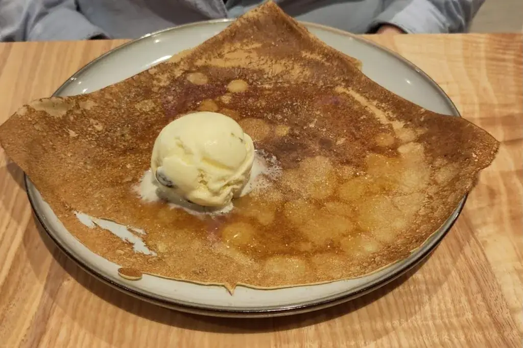 Maria Lam_Crêperie La Cure Gourmande_Normandie_avis