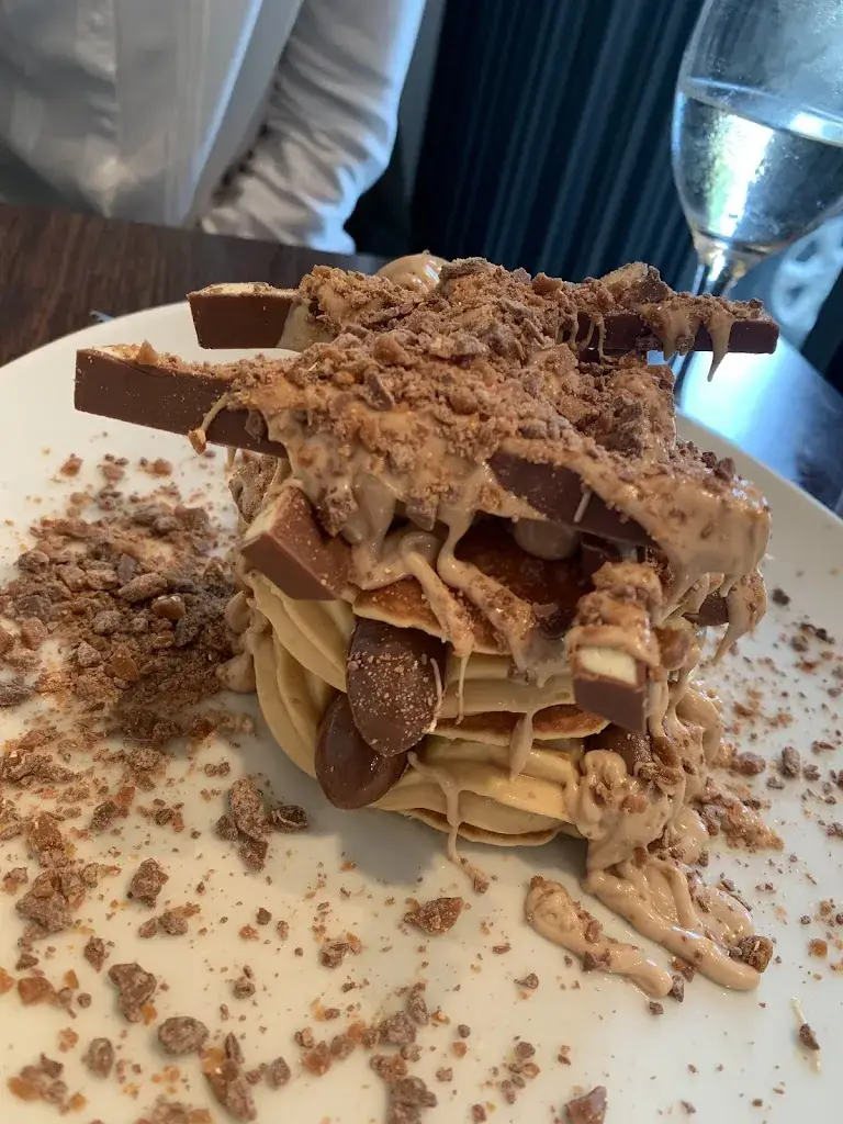 Arthur Jouen_La Petite Adresse_Rouen_review