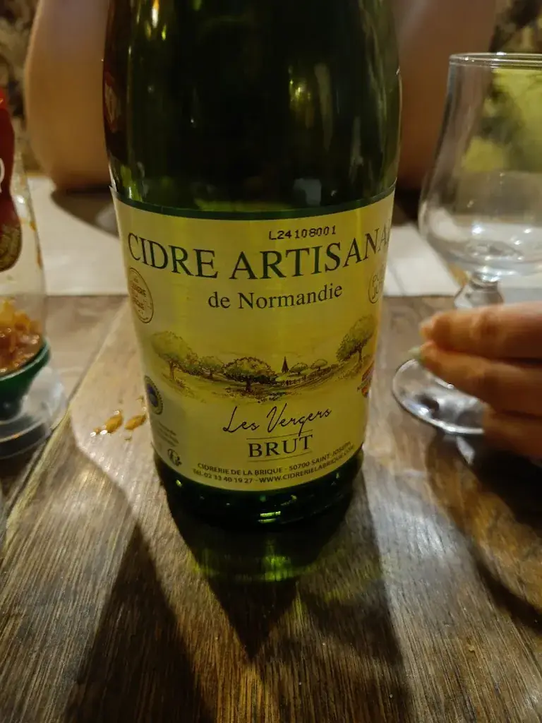 Marco Favalli_La Pomme d'Or_Torigny-les-Villes_review