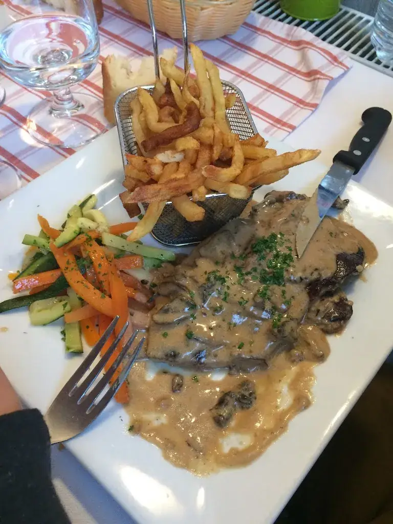 Restaurant Des Amis restaurant in Moncy