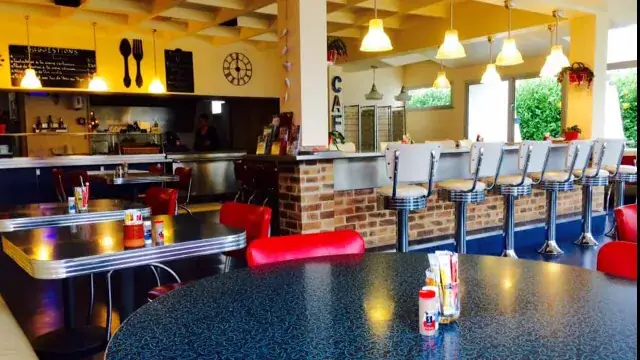 Cafétéria Au Bon Appétit_Avre_slider_image_1