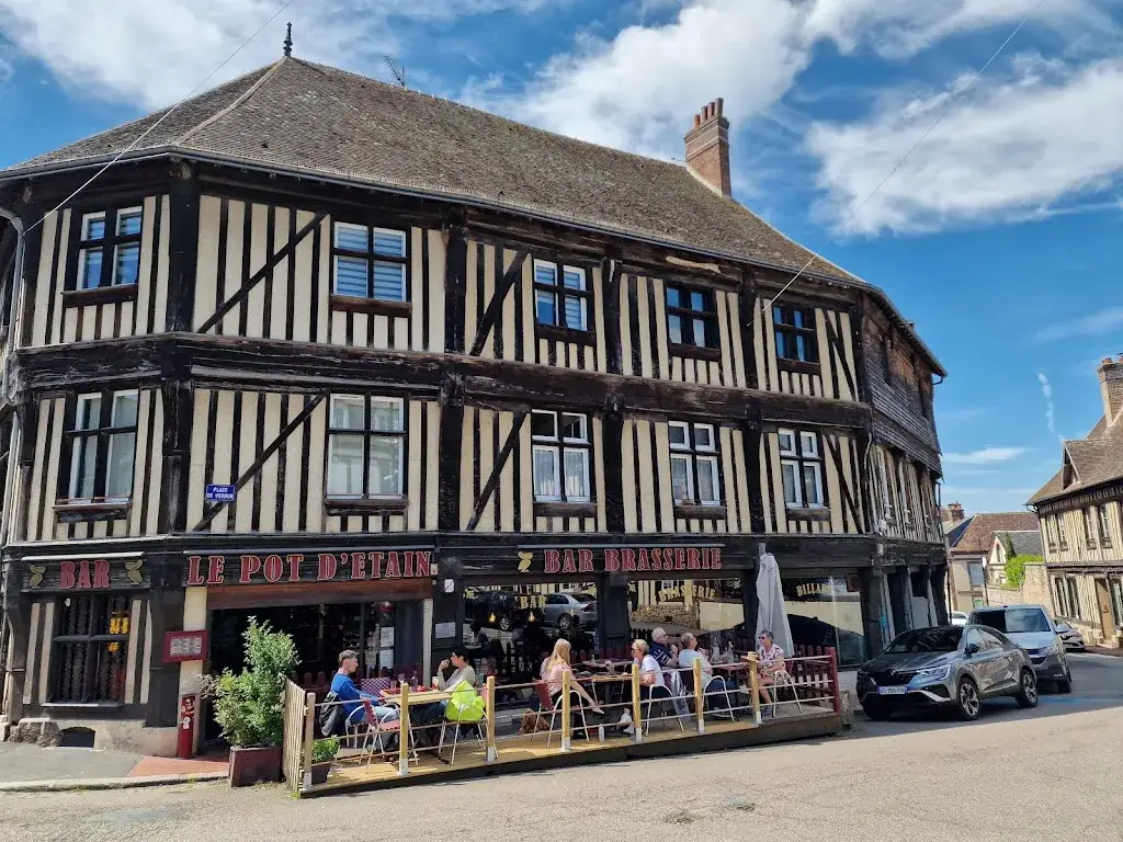 Joy Hewson_Le Pot d'étain_d'Iton_review