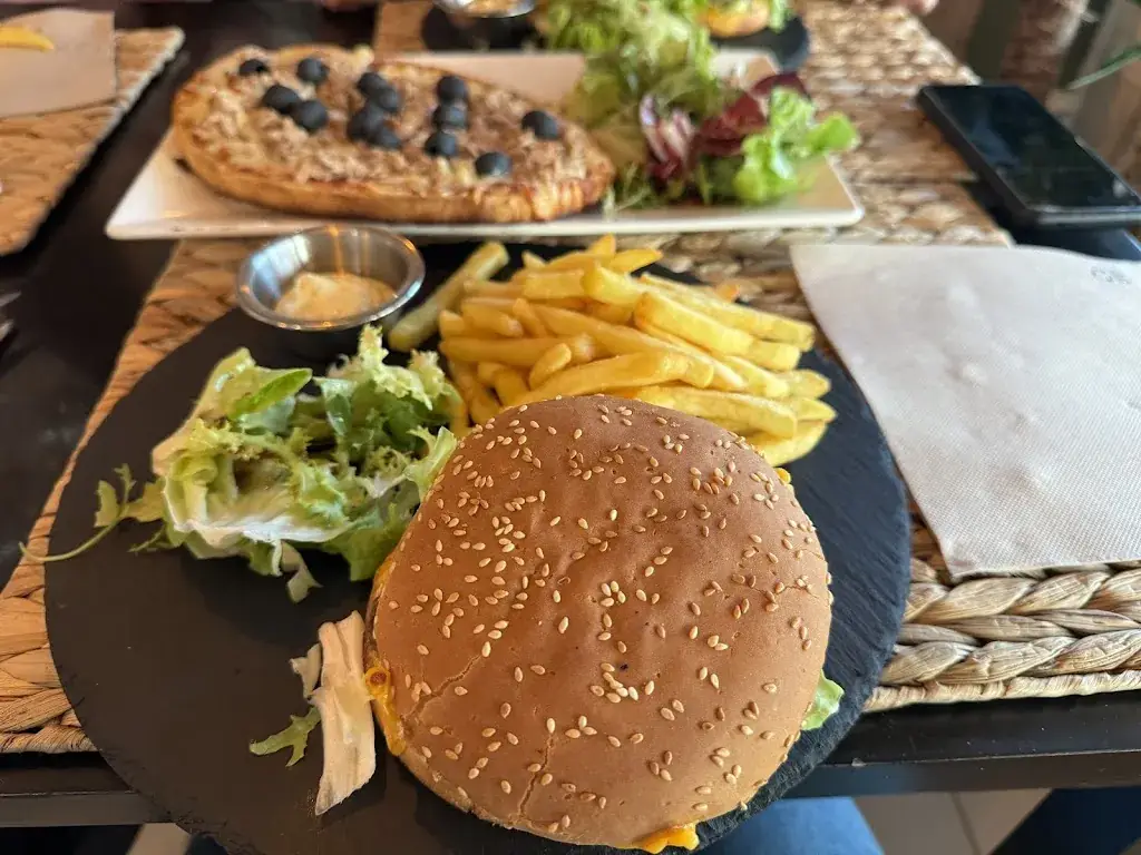 Amina Belalami_PAGO PAGO_Touques_avis