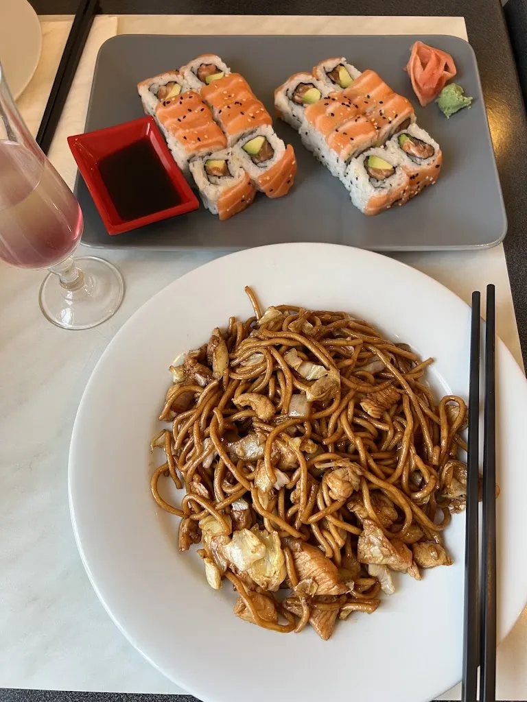 Seun Lakena_Moshimo_d'Iton_review