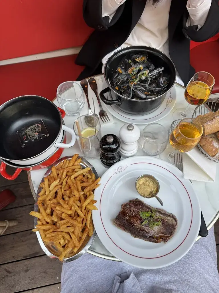 Denis Zadorozhnyuk_Le Petit Central - Trouville-sur-Mer_Trouville-sur-Mer_review