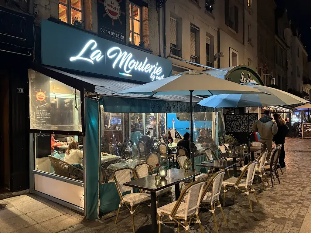 La Moulerie by Cath_Trouville-sur-Mer_slider_image_1