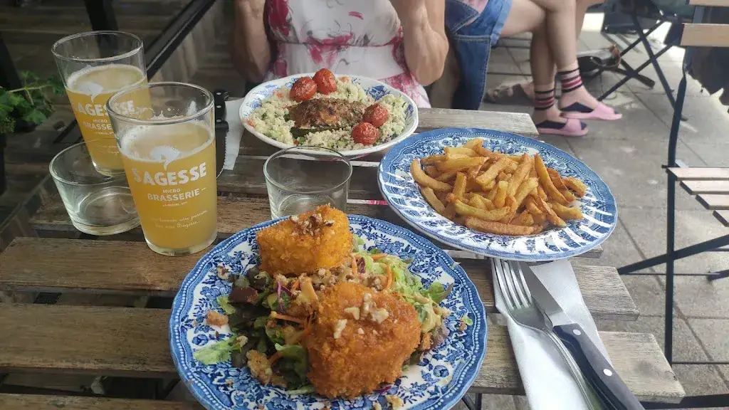 Angel Conde_La Musette_Trouville-sur-Mer_review