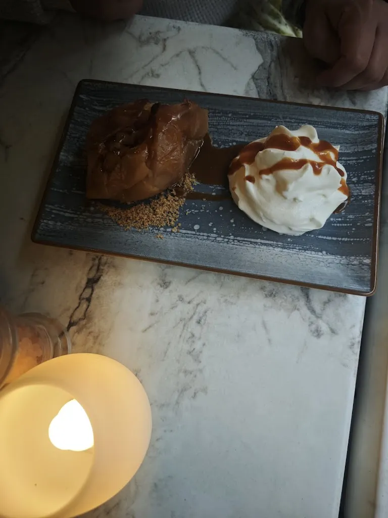 Bonga Donga_La Mer Paulette_Trouville-sur-Mer_review