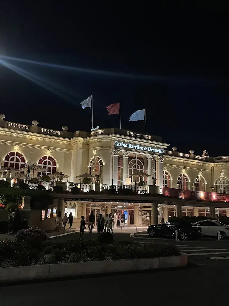 kiều anh nguyễn_Casino Barrière Trouville_Trouville-sur-Mer_review
