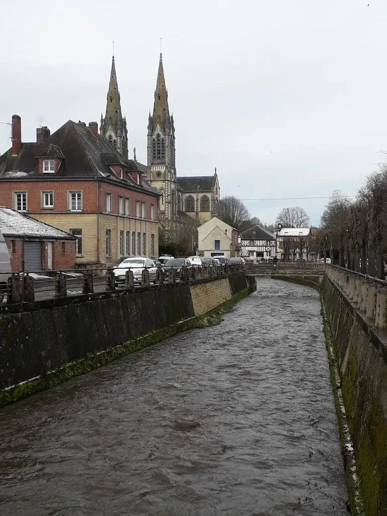 Anne-Marie Ferguson_L'équerre_Vimoutiers_review