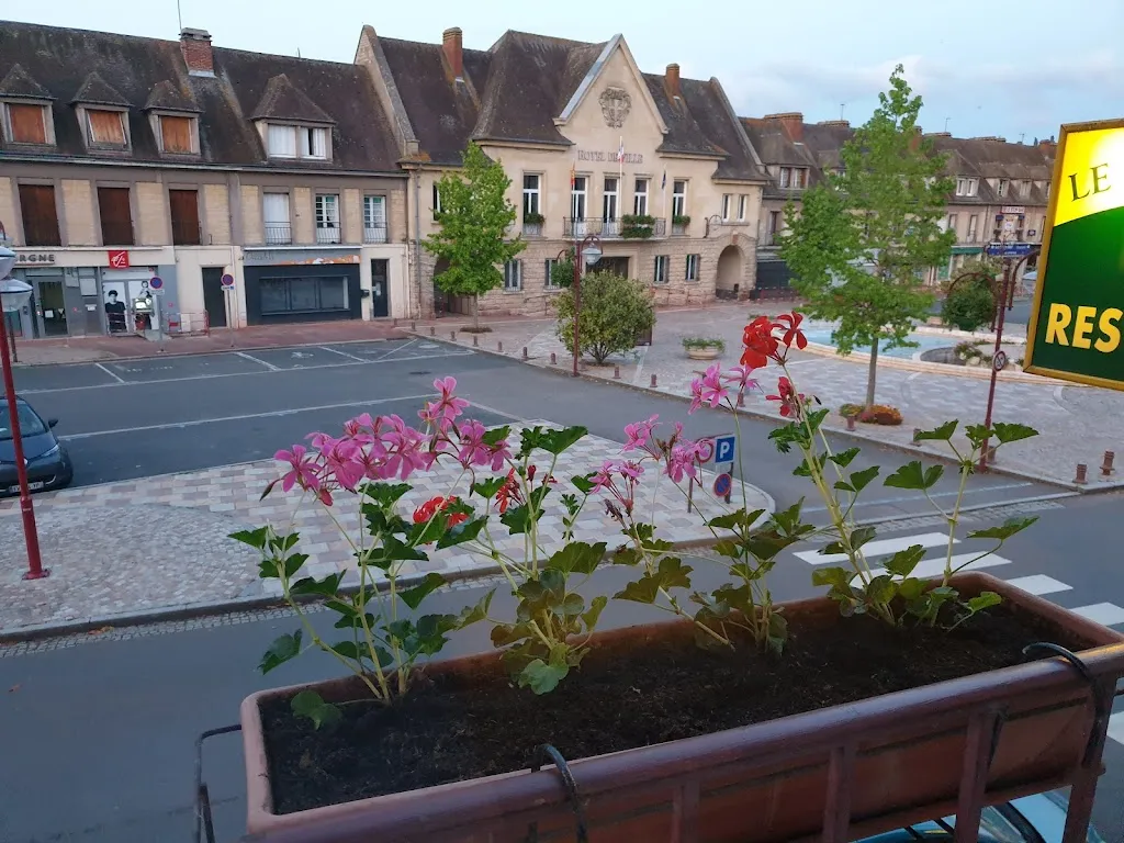 Barry Hodge_Le Soleil d'Or_Vimoutiers_review