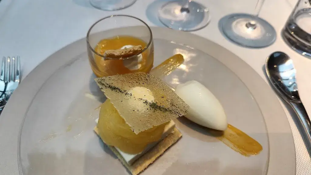 Filip Geens_Manoir de la Pommeraie_Normandie_review