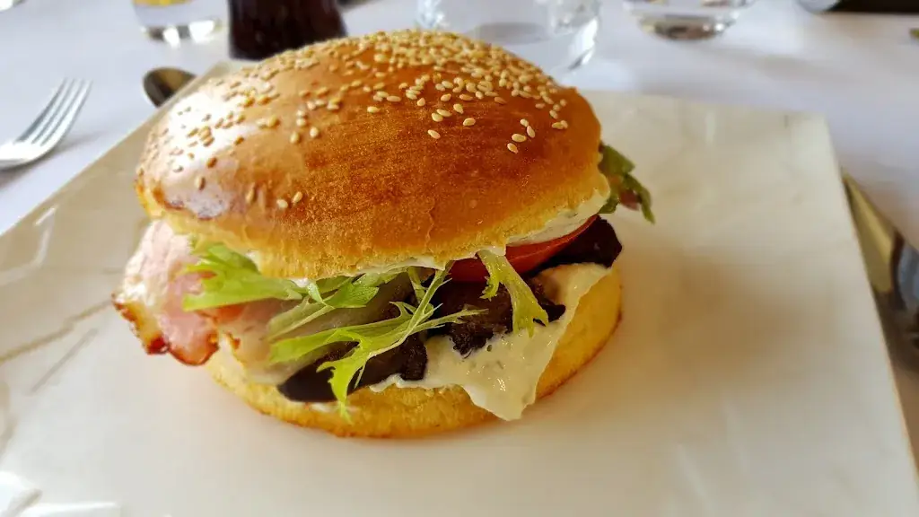 Restaurant Du Pont de Jons_Jons_slider_image_3