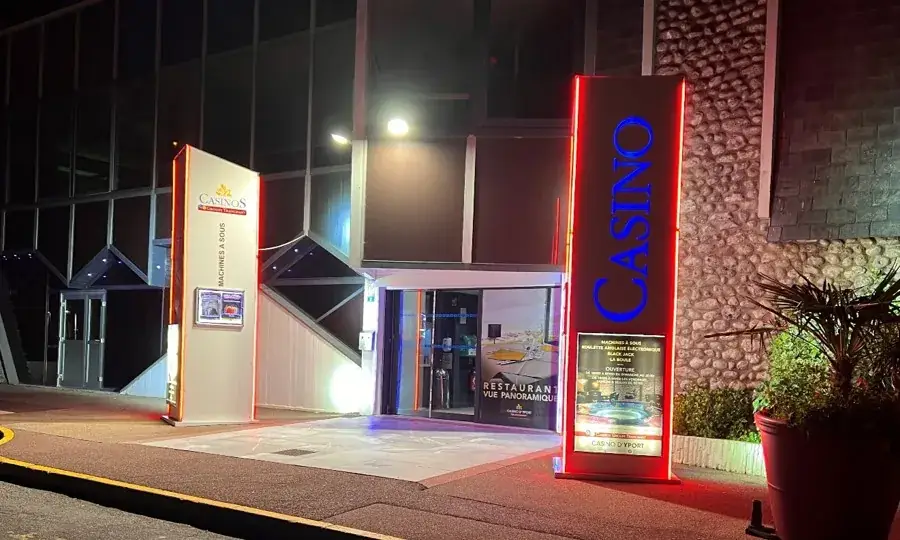 Casino Tranchant Yport restaurant in Yport