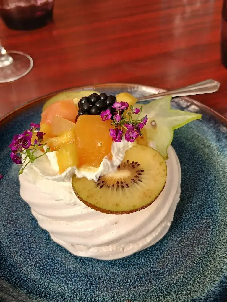 ONCE UPON A TIME RESTAURANT_Jons_slider_image_2