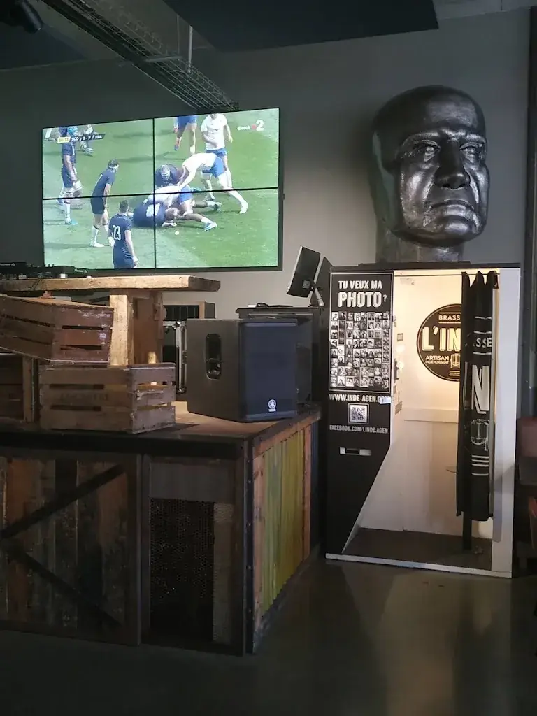 Andrey Barbosa_L'Indé_Agen_review